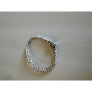 Stylish White Braided Bracelet with Metal Clasp